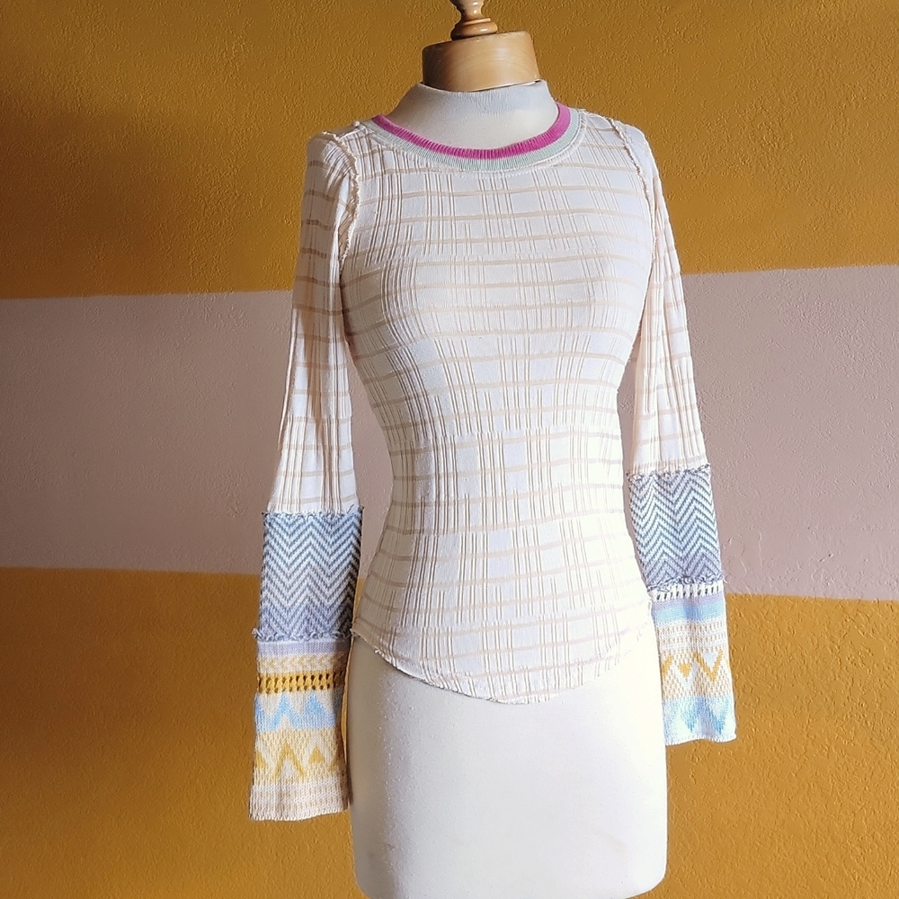 We The Free Extra Small knit long sleeve shirt